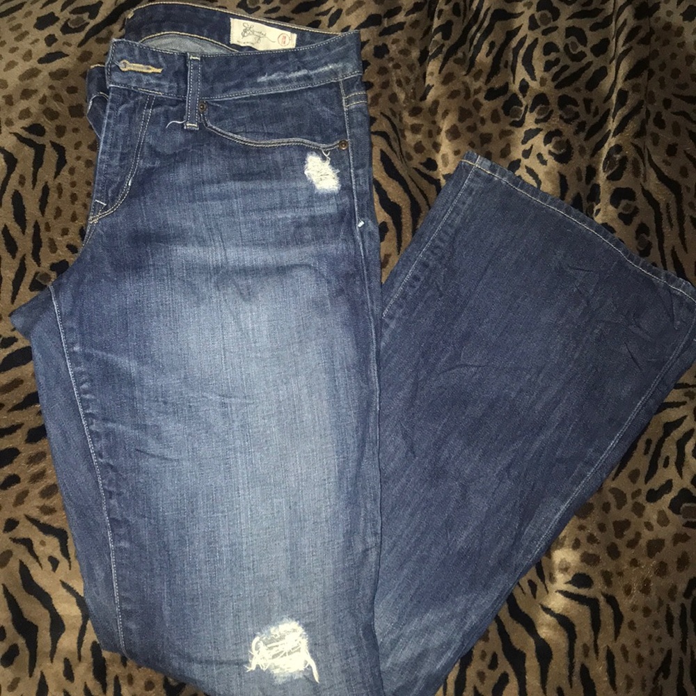 Distressed Gap Jeans Limited Edition